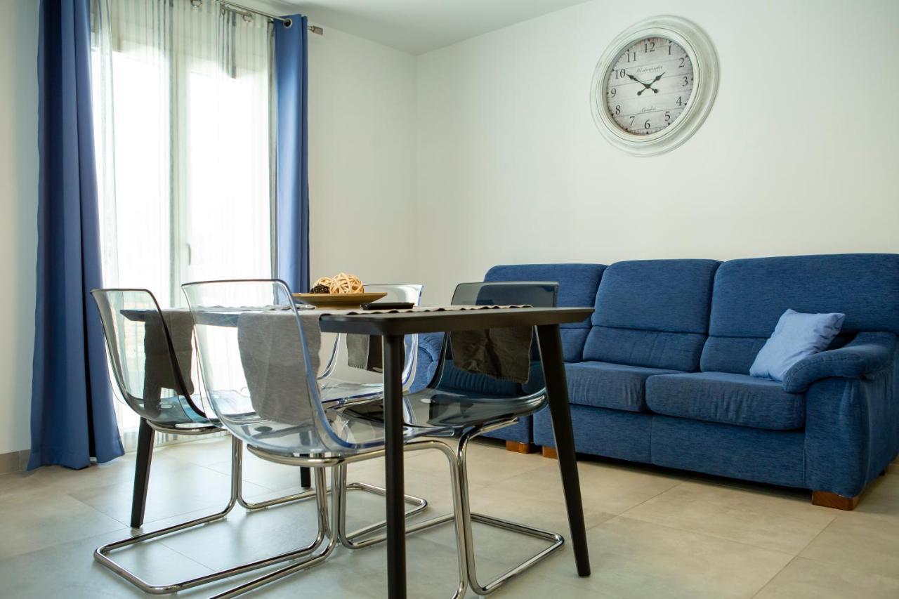 קוניל דה לה פרונטרה Apartamentos Aponiente מראה חיצוני תמונה
